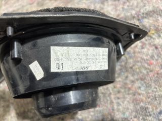 bontott AUDI A8 Jobb hátsó Hangszóró