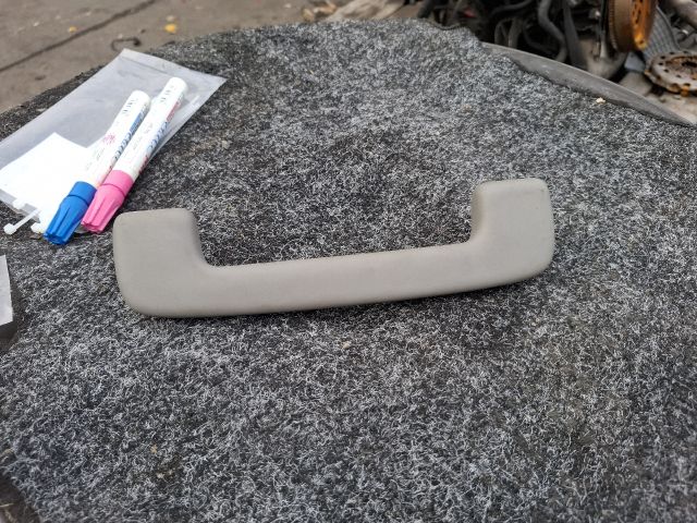 bontott AUDI A8 Jobb hátsó Kapaszkodó (Felső)