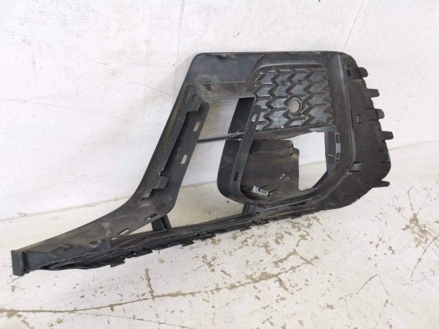 bontott AUDI A8 Jobb Ködlámpa Rács