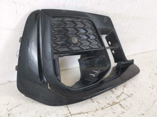 bontott AUDI A8 Jobb Ködlámpa Rács