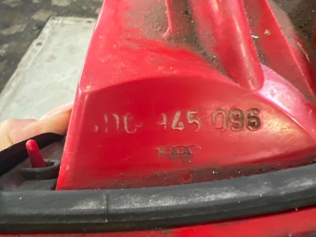 bontott AUDI A8 Jobb Külső Hátsó Lámpa