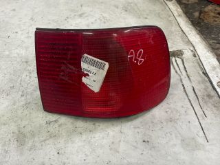 bontott AUDI A8 Jobb Külső Hátsó Lámpa