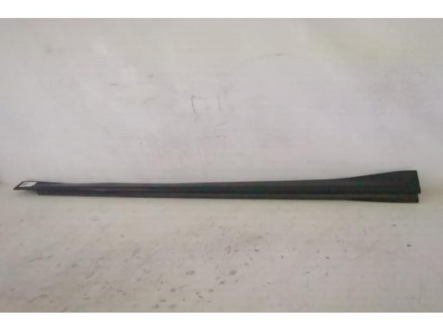 bontott AUDI A8 Jobb Küszöb