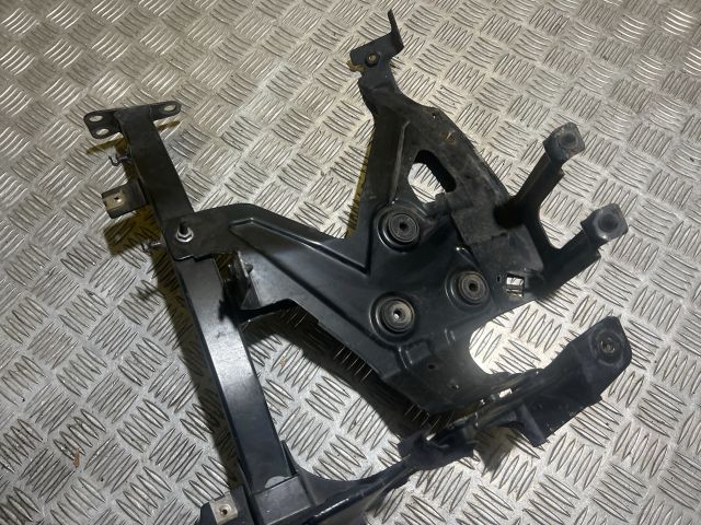 bontott AUDI A8 Jobb Lökhárító Tartó Nyúlványvég