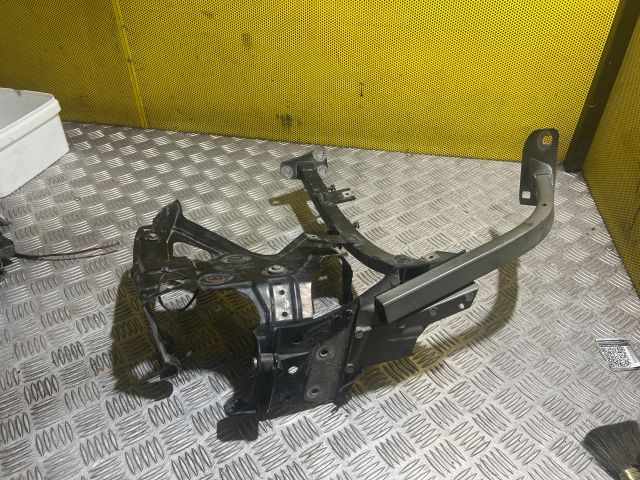 bontott AUDI A8 Jobb Lökhárító Tartó Nyúlványvég