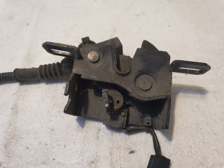 bontott AUDI A8 Jobb Motorháztető Zárszerkezet