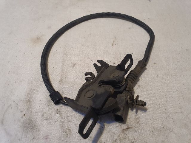 bontott AUDI A8 Jobb Motorháztető Zárszerkezet