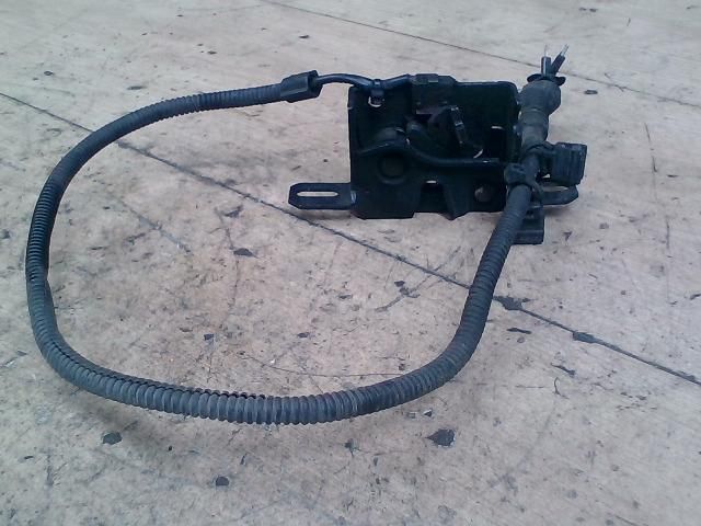 bontott AUDI A8 Jobb Motorháztető Zárszerkezet