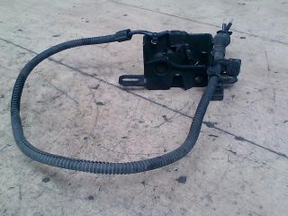 bontott AUDI A8 Jobb Motorháztető Zárszerkezet