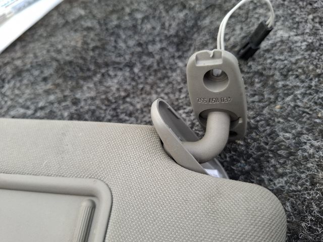 bontott AUDI A8 Jobb Napellenző