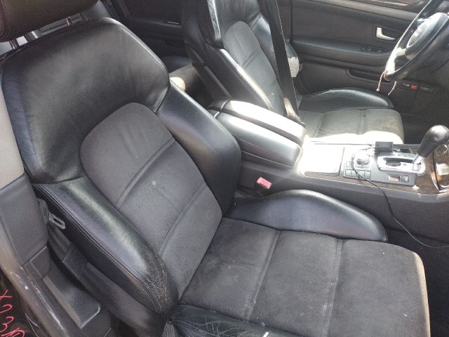 bontott AUDI A8 Jobb Napellenző