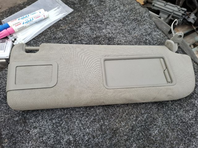 bontott AUDI A8 Jobb Napellenző