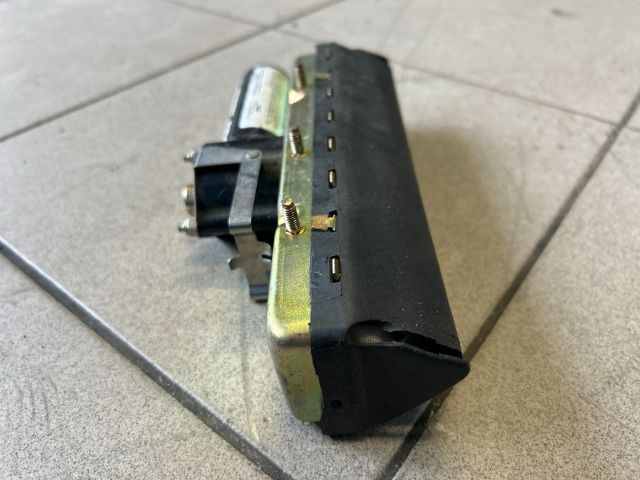 bontott AUDI A8 Jobb Oldallégzsák