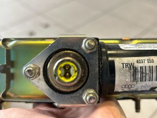 bontott AUDI A8 Jobb Oldallégzsák