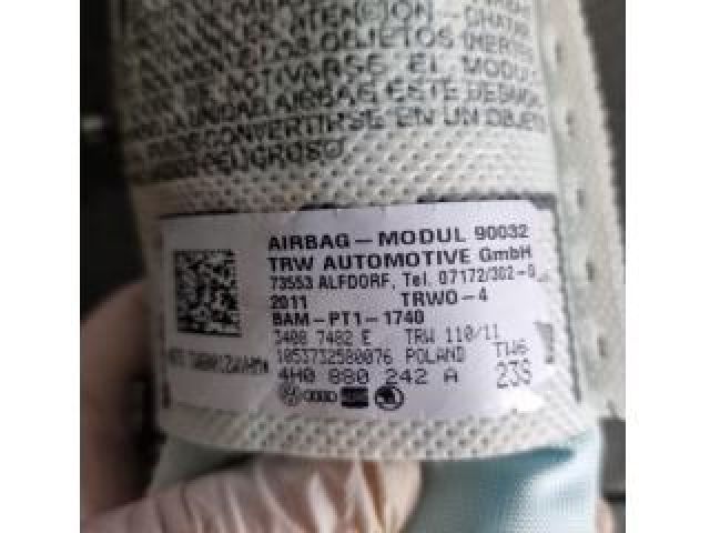 bontott AUDI A8 Jobb Oldallégzsák