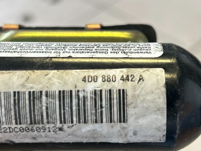 bontott AUDI A8 Jobb Oldallégzsák