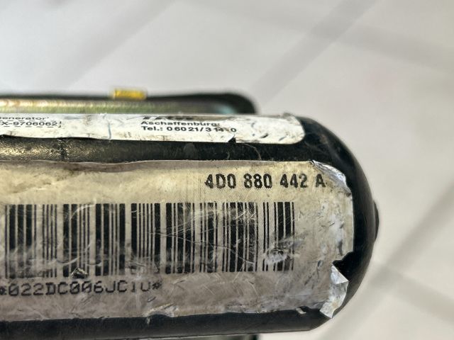 bontott AUDI A8 Jobb Oldallégzsák