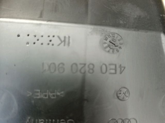 bontott AUDI A8 Jobb Szellőző