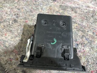 bontott AUDI A8 Jobb Szellőző