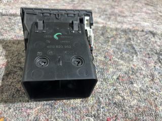 bontott AUDI A8 Jobb Szellőző