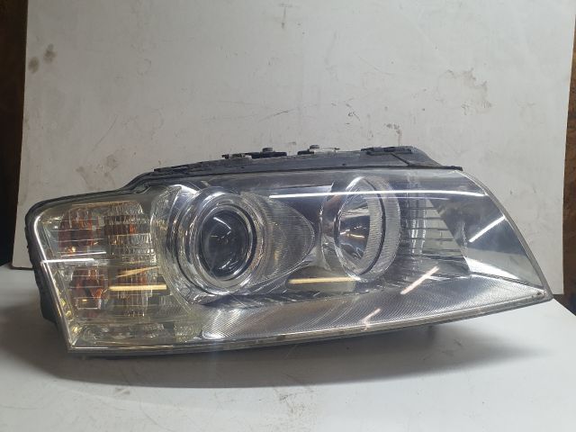 bontott AUDI A8 Jobb Xenon Fényszóró