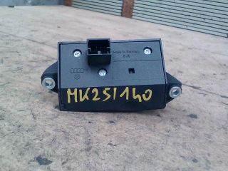 bontott AUDI A8 Kapcsoló (Magában)