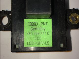 bontott AUDI A8 Kapcsoló (Magában)