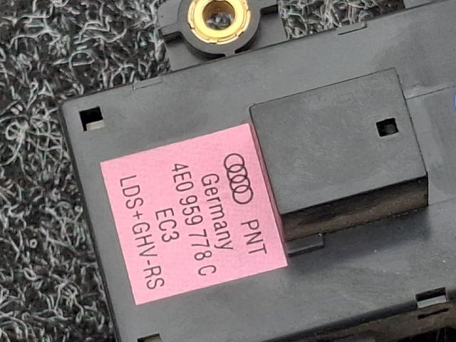 bontott AUDI A8 Kapcsoló (Magában)