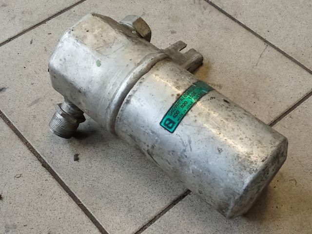 bontott AUDI A8 Klíma Párátlanító Tartály