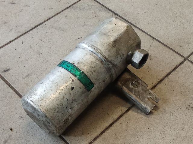 bontott AUDI A8 Klíma Párátlanító Tartály