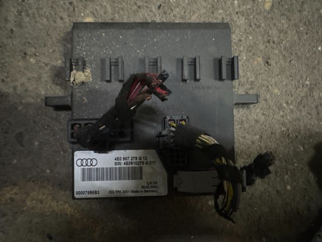 bontott AUDI A8 Komfort Elektronika