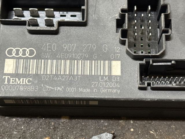 bontott AUDI A8 Komfort Elektronika