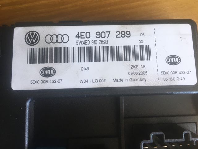 bontott AUDI A8 Komfort Elektronika