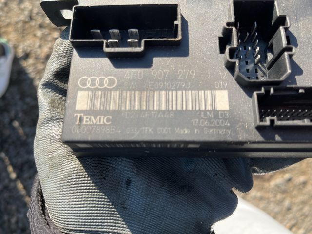 bontott AUDI A8 Komfort Elektronika