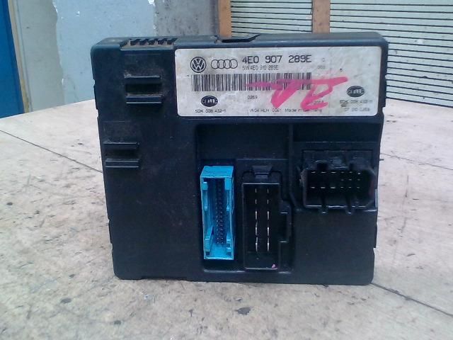 bontott AUDI A8 Komfort Elektronika