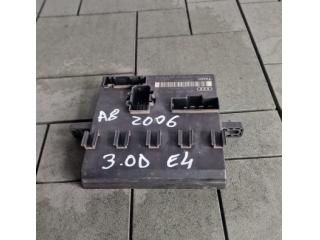 bontott AUDI A8 Komfort Elektronika