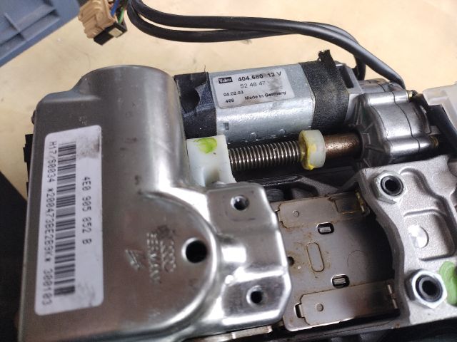 bontott AUDI A8 Kormányoszlop