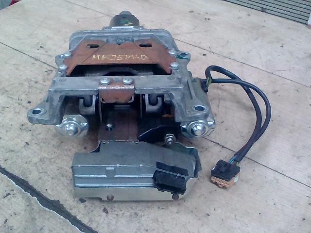 bontott AUDI A8 Kormányoszlop