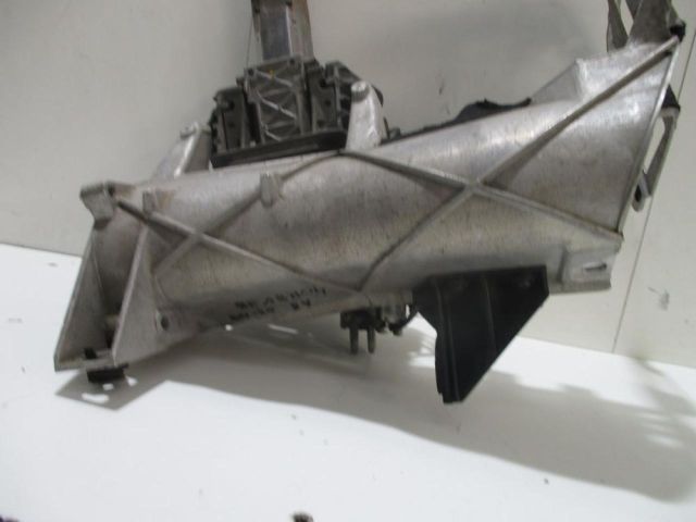 bontott AUDI A8 Kormányoszlop