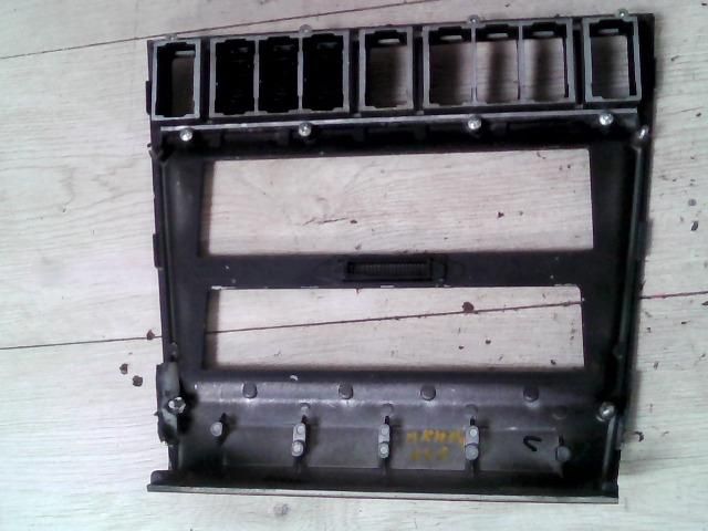 bontott AUDI A8 Középkonzol Keret