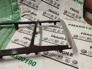 bontott AUDI A8 Középkonzol Keret