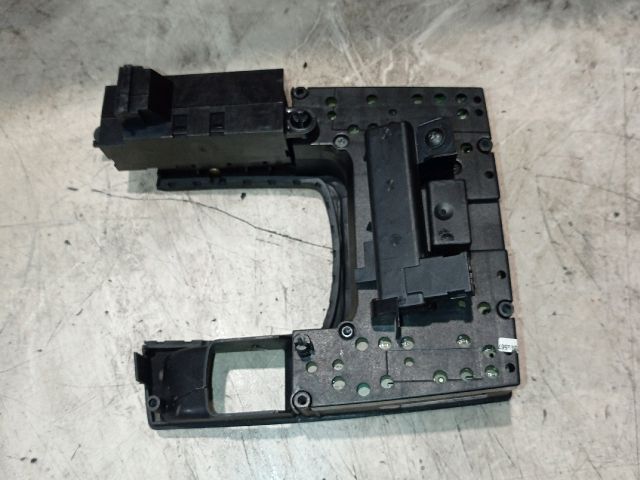 bontott AUDI A8 Középkonzol Vezérlő Panel