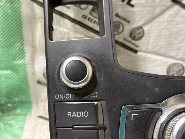 bontott AUDI A8 Középkonzol Vezérlő Panel