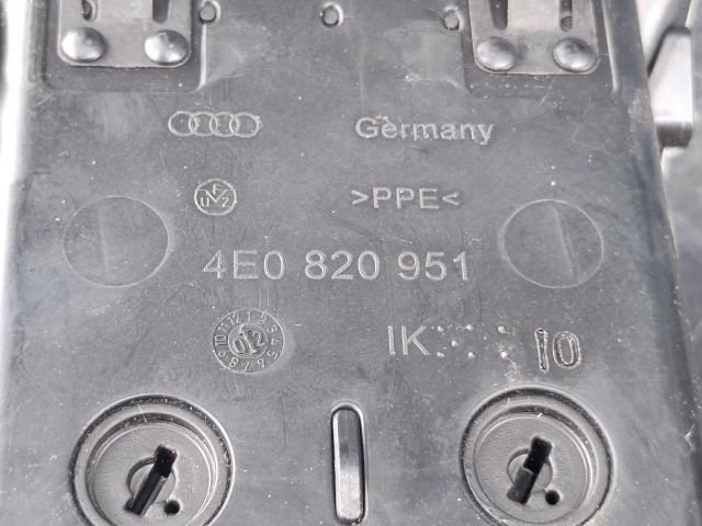 bontott AUDI A8 Középső Bal Szellőző