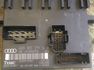 bontott AUDI A8 Központizár Elektronika