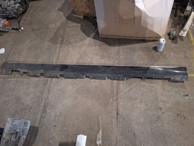 bontott AUDI A8 Küszöb Burkolat