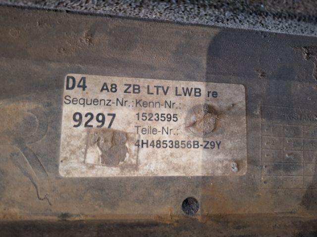 bontott AUDI A8 Küszöb Burkolat