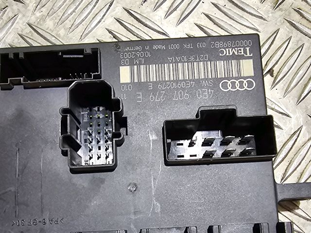 bontott AUDI A8 Lámpa Vezérlő