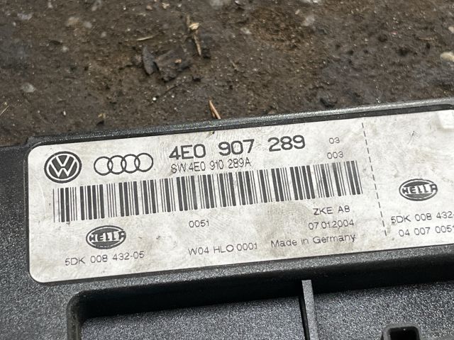 bontott AUDI A8 Lámpa Vezérlő