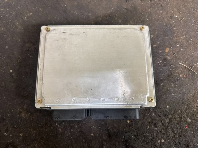 bontott AUDI A8 Légrugó Vezérlő